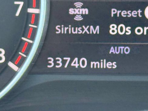 Used 2022 Nissan Pathfinder SL AWD/4WD image 26