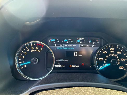 Used 2018 Ford F150 Lariat w/ Trailer Tow Package RWD image 6