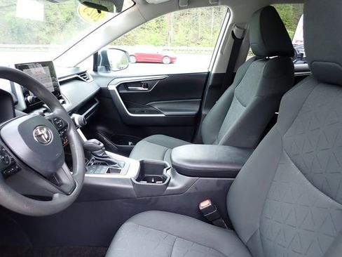 Certified 2023 Toyota RAV4 XLE AWD/4WD image 15