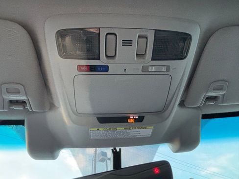 Used 2017 Subaru Outback 2.5i Limited image 18