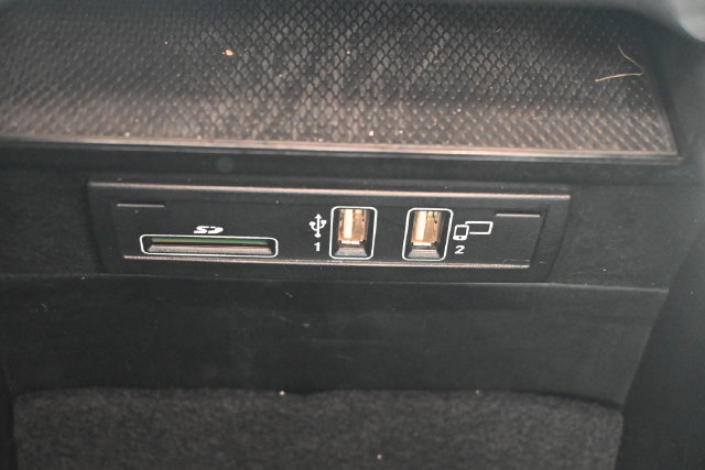 Used 2024 Mercedes-Benz G 550 image 32
