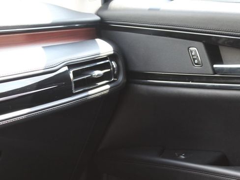 Used 2023 Lincoln Nautilus Reserve AWD/4WD image 20