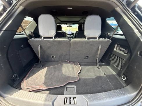 Used 2024 Ford Explorer ST-Line w/ Class IV Trailer Tow Package AWD/4WD image 8