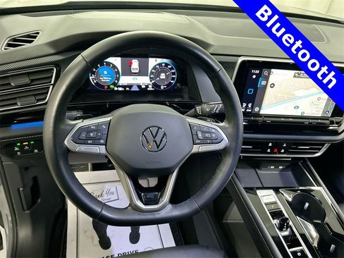 Used 2024 Volkswagen Atlas Cross Sport SEL Premium R-Line image 6