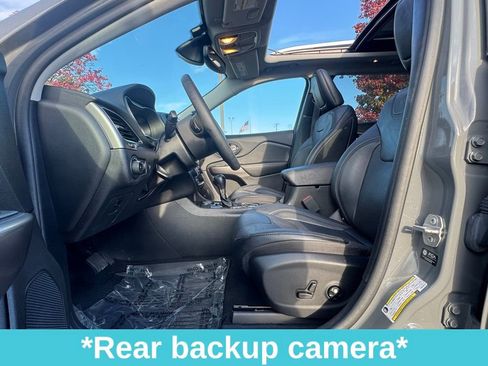 Used 2021 Jeep Cherokee Limited w/ Mopar Interior Package image 15