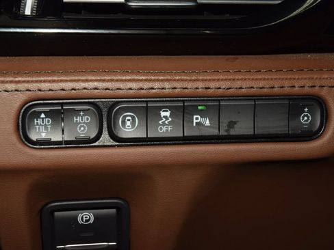 Used 2024 Acura MDX SH-AWD w/ Advance Package image 36