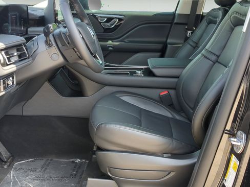 New 2026 Lincoln Aviator Reserve w/ Jet Appearance Package RWD image 11