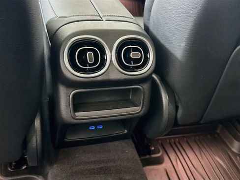 Certified 2024 Mercedes-Benz GLC 300 image 28