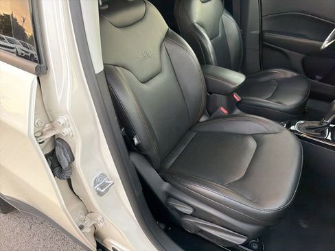 Certified 2018 Jeep Compass Limited w/ Navigation Group image 30