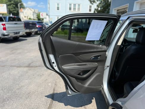 Used 2019 Buick Encore Preferred AWD/4WD image 34