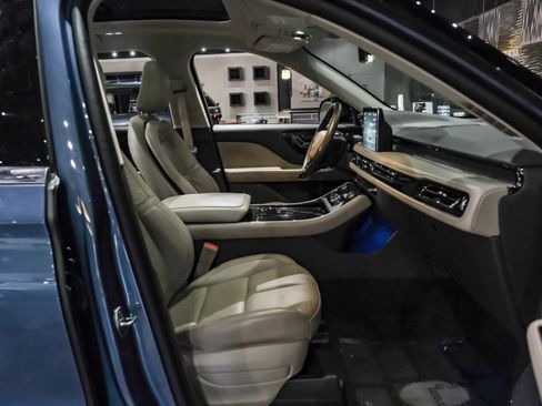 Used 2021 Lincoln Aviator Reserve w/ Elements Package Plus AWD/4WD image 29