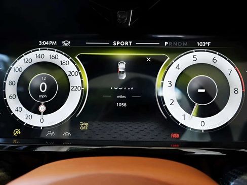 Used 2026 Aston Martin V8 Vantage Convertible RWD image 16