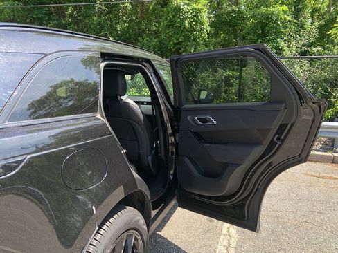 Certified 2025 Land Rover Range Rover Velar Dynamic SE image 18