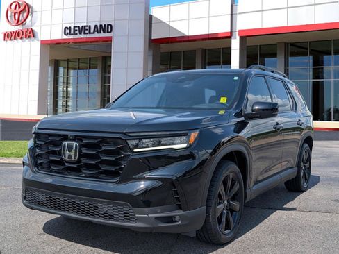 Used 2025 Honda Pilot Black Edition image 5