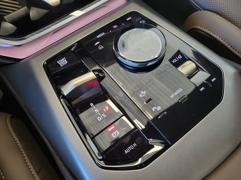 Used 2025 BMW X3 xDrive30i w/ Convenience Package image 23