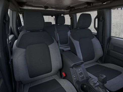 New 2025 Ford Bronco 4-Door AWD/4WD image 10