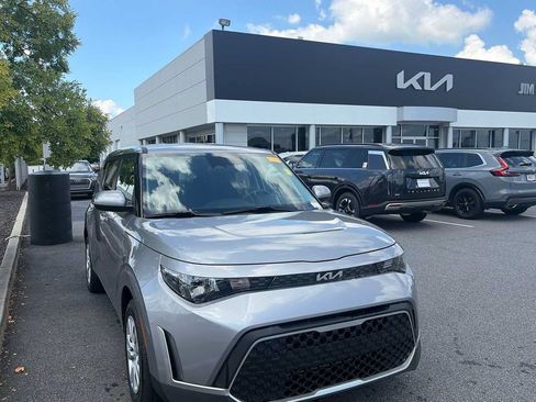 Certified 2025 Kia Soul LX FWD image 1