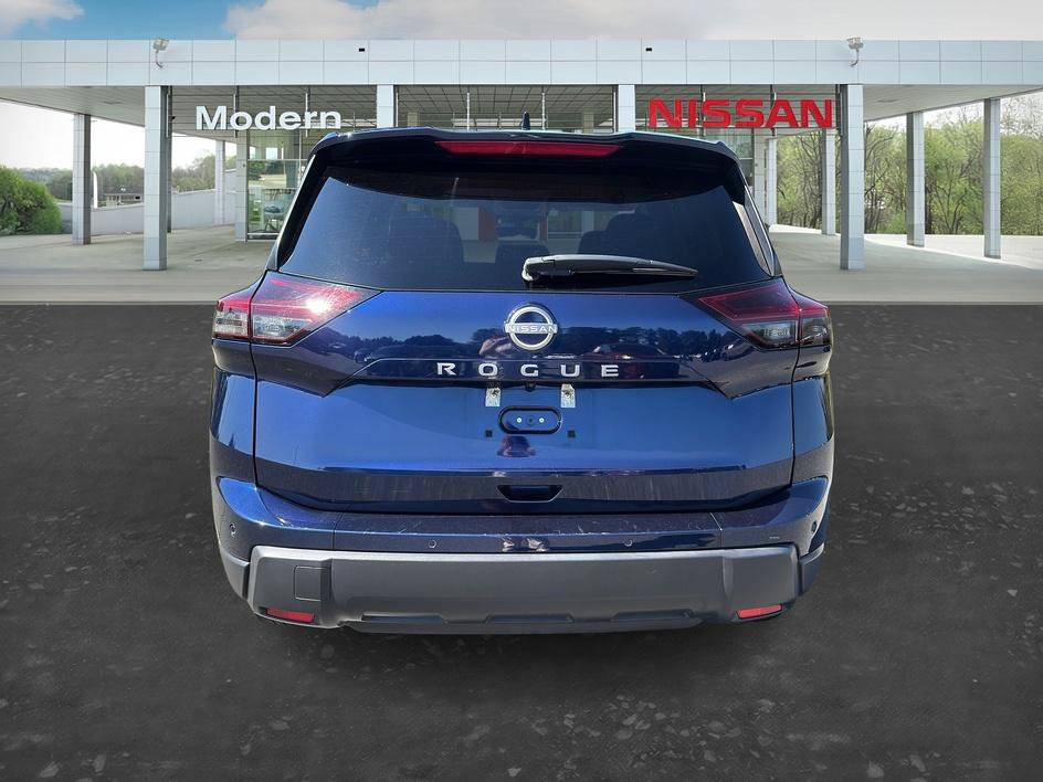 Certified 2025 Nissan Rogue SV FWD image 4