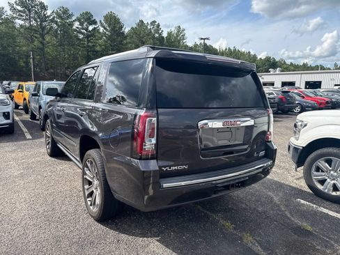 Used 2017 GMC Yukon Denali w/ Open Road Package RWD image 5