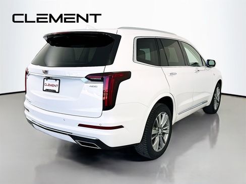 Used 2022 Cadillac XT6 Premium Luxury AWD/4WD image 7