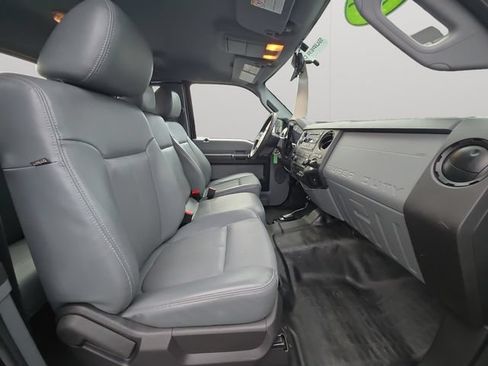 Used 2016 Ford F250 XL w/ XL Appearance Package AWD/4WD image 12
