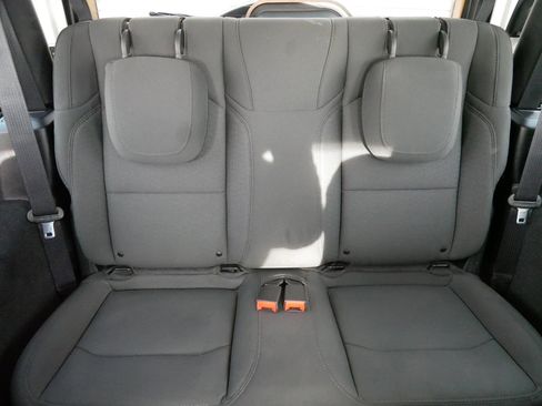 Used 2021 Jeep Wrangler Sport S image 13