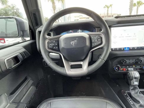 New 2025 Ford Bronco Badlands image 12