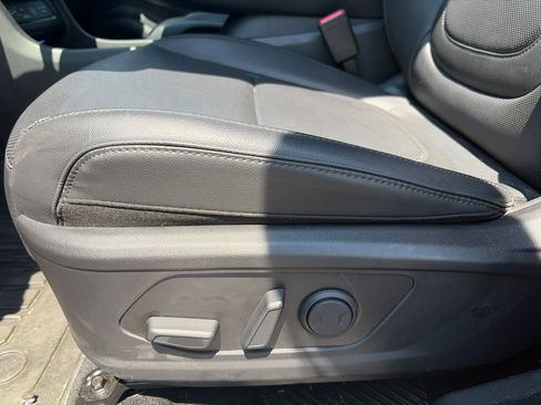 Used 2025 Hyundai Tucson Limited AWD/4WD image 11