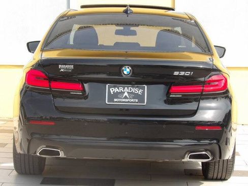 Used 2022 BMW 530i xDrive w/ Convenience Package image 11