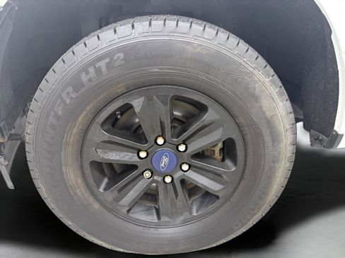 Used 2017 Ford F150 XLT w/ Trailer Tow Package image 36