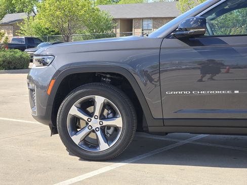 New 2026 Jeep Grand Cherokee Limited AWD/4WD image 5