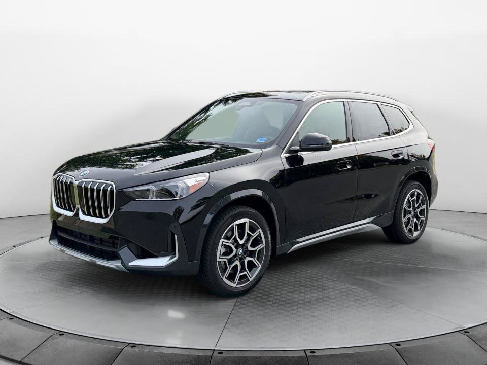 New 2027 BMW X1 xDrive28i w/ Technology Package AWD/4WD image 3