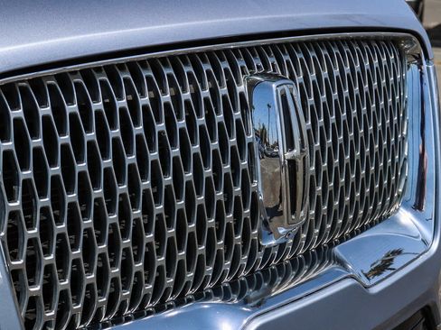 Used 2021 Lincoln Navigator L Black Label w/ Cargo Convenience Package AWD/4WD image 6