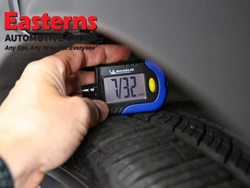 Used 2025 Nissan Pathfinder SL w/ SL Premium Package AWD/4WD image 31