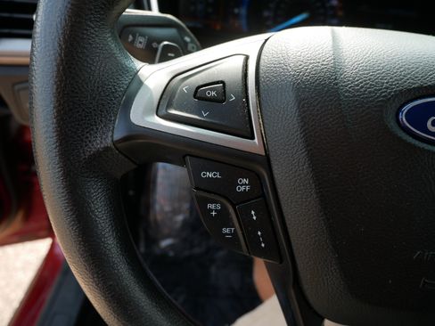 Used 2019 Ford Fusion SE AWD/4WD image 28
