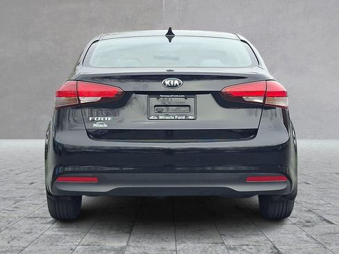 Used 2017 Kia Forte LX FWD image 6