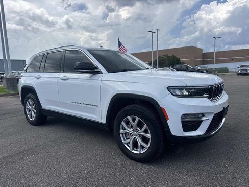 Used 2022 Jeep Grand Cherokee Limited RWD image 3