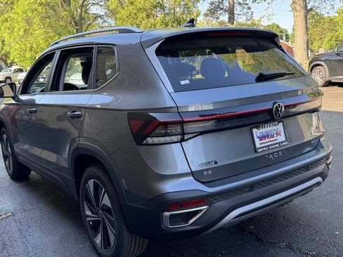 New 2026 Volkswagen Taos SE AWD/4WD image 21