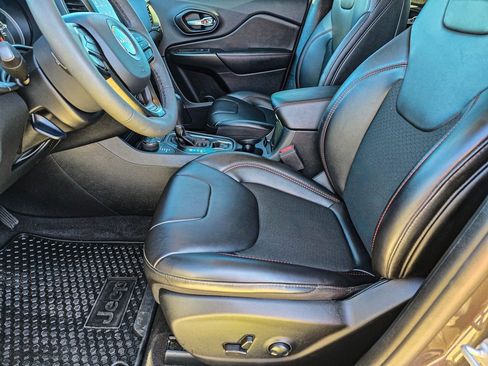 Used 2022 Jeep Cherokee Trailhawk w/ Trailer Tow Group image 13