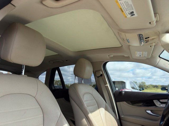 Used 2018 Mercedes-Benz GLC 300 4MATIC image 40