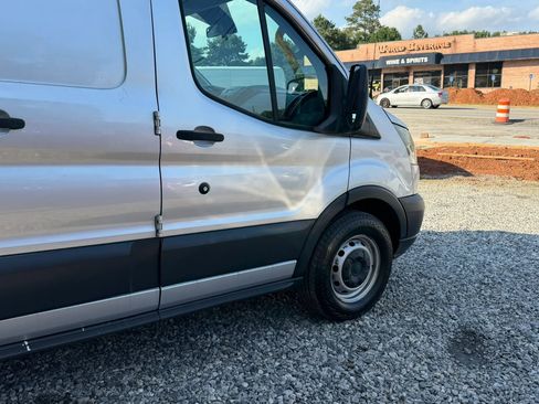 Used 2017 Ford Transit 150 130 Low Roof RWD image 8