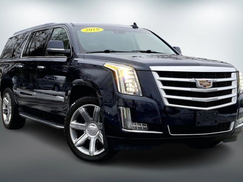 Used 2019 Cadillac Escalade ESV Luxury image 1