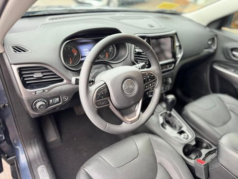 Used 2021 Jeep Cherokee Limited image 13