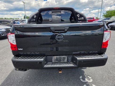 Used 2019 Nissan Titan SL w/ Midnight Edition AWD/4WD image 15