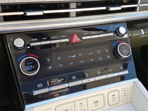 Used 2024 Hyundai Santa Fe Calligraphy image 16