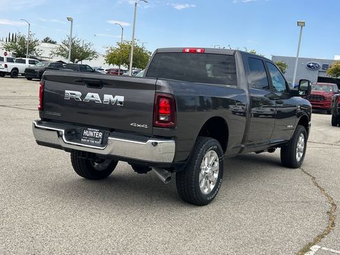 New 2026 RAM 2500 Big Horn AWD/4WD image 7