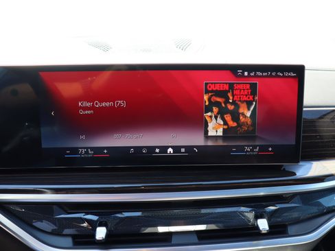 Used 2025 BMW X5 xDrive50e w/ Parking Assistance Package image 24