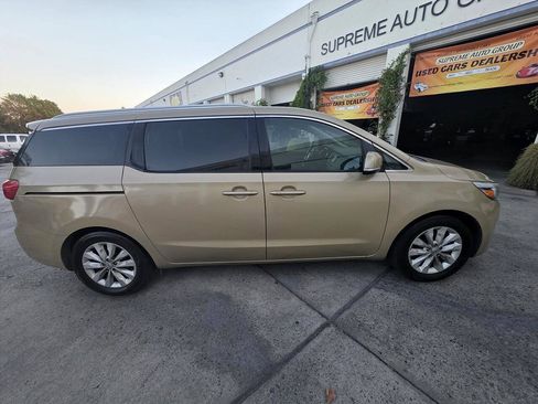 Used 2018 Kia Sedona EX FWD image 5