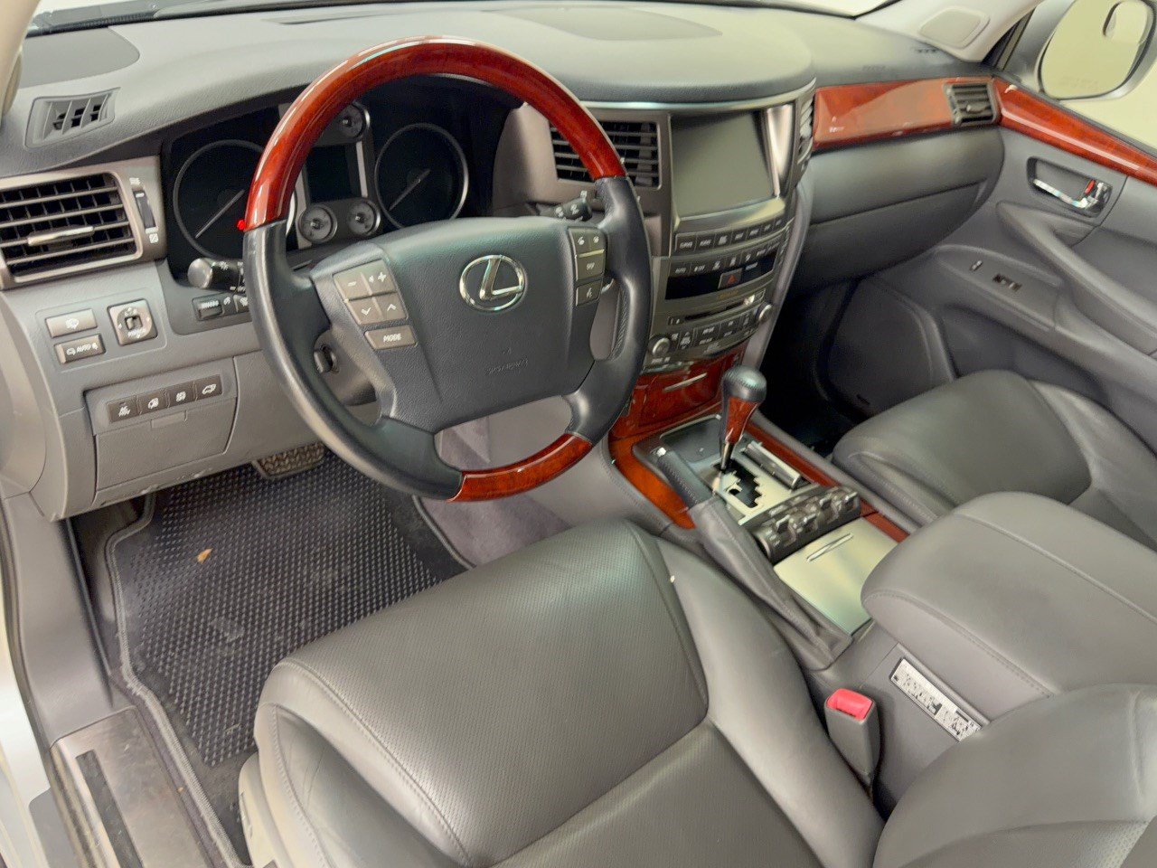 Used 2008 Lexus LX 570 4WD image 4