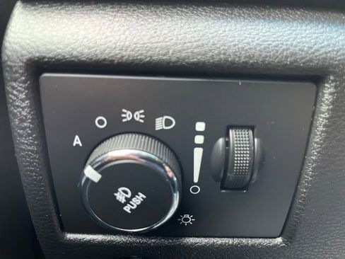 Used 2015 Jeep Grand Cherokee Altitude AWD/4WD image 15